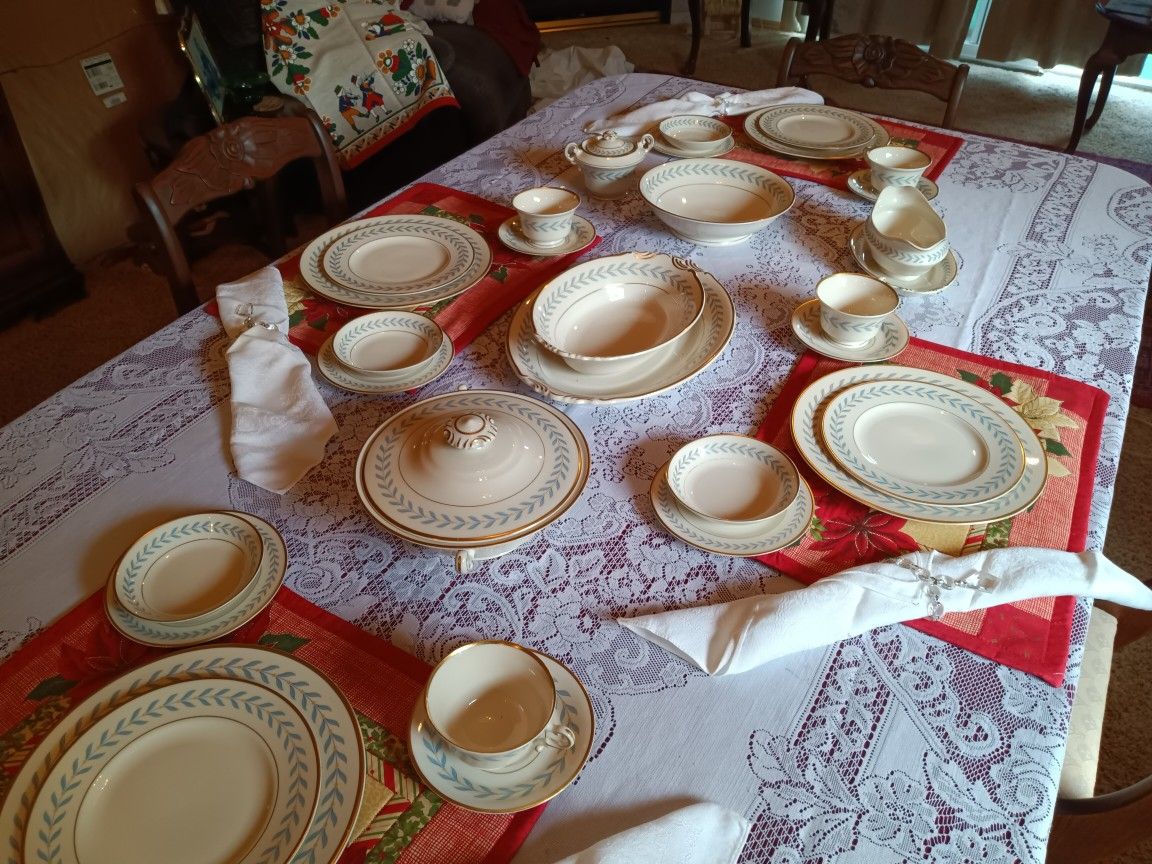 Antique Duncan phiffe Table And 6 Chairs