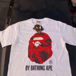 🔥 Bape Red Camo Ape Head Tee – White – Size M (Brand New)