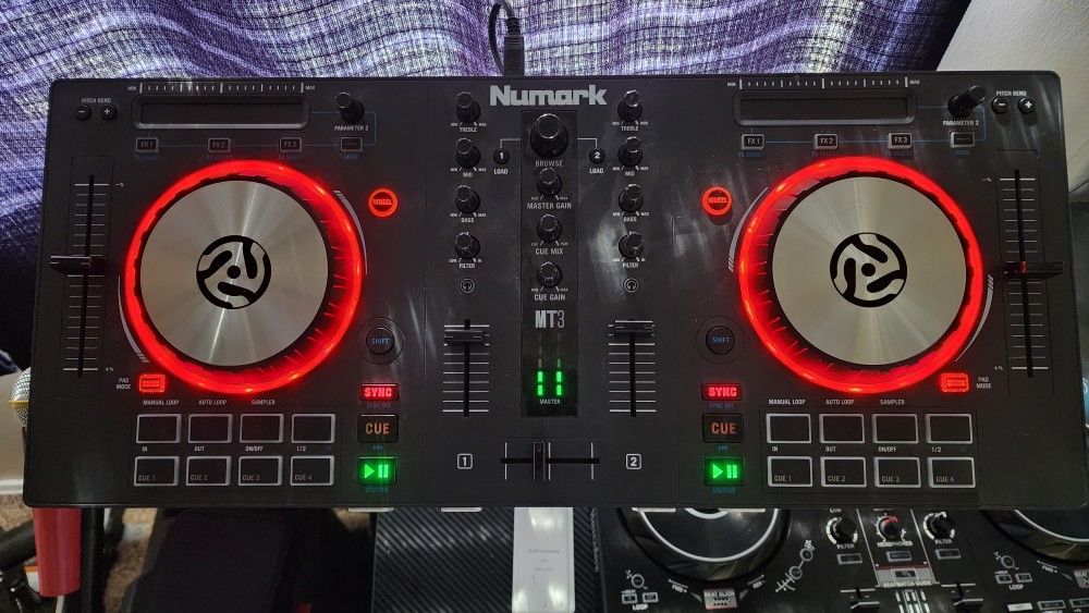Dj Controller Numark Mixtrack 3 
