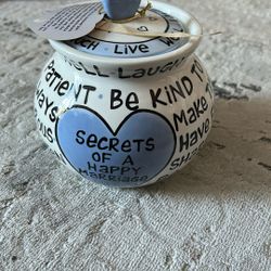 Newlywed cookie jar with customizable notes 