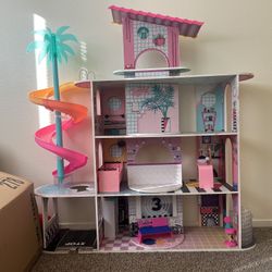 LOL Dollhouse  