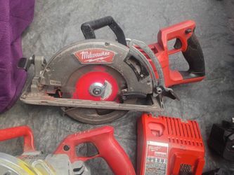 Milwaukee Rear Cingular Saw