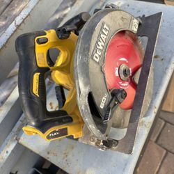 Dewalt 20 V saw
