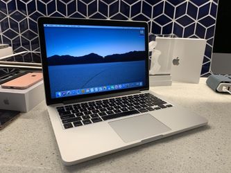 2015 13” MacBook Pro 2.7 GHz Core i5 8GB ram 128SSD! Great condition!!