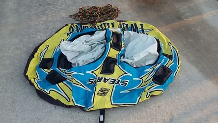Twin throttle 2 person towable inflatable raft for boat tubing with boat rope