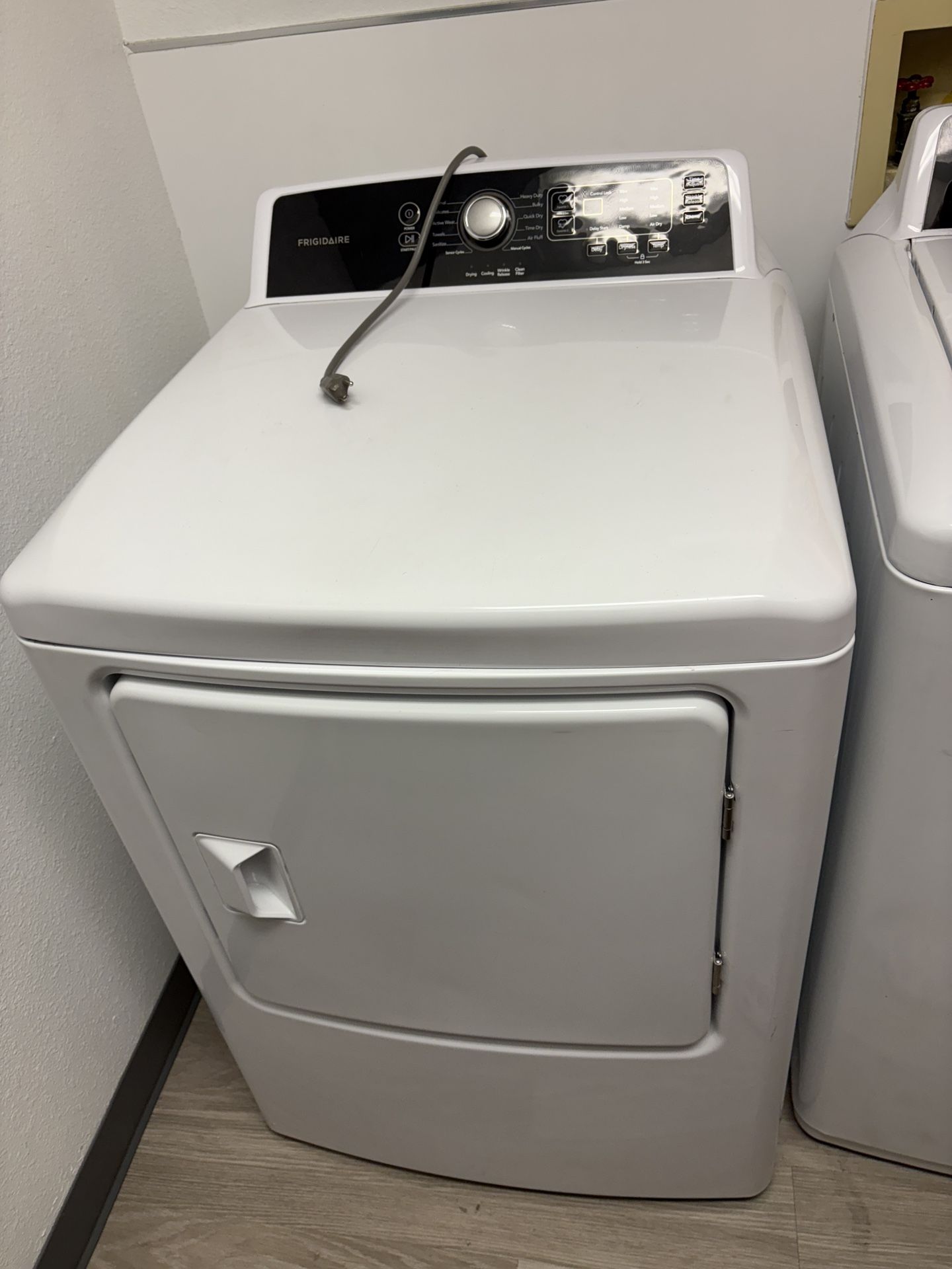 FRIGIDAIRE GAS DRYER