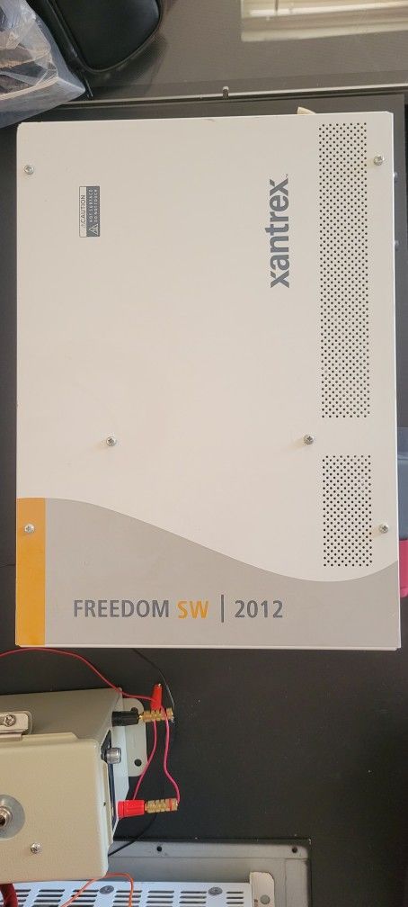 XANTREX Freedom SW 2012 Inverter