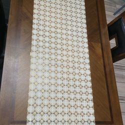 Dining table for sale with 4 chair 