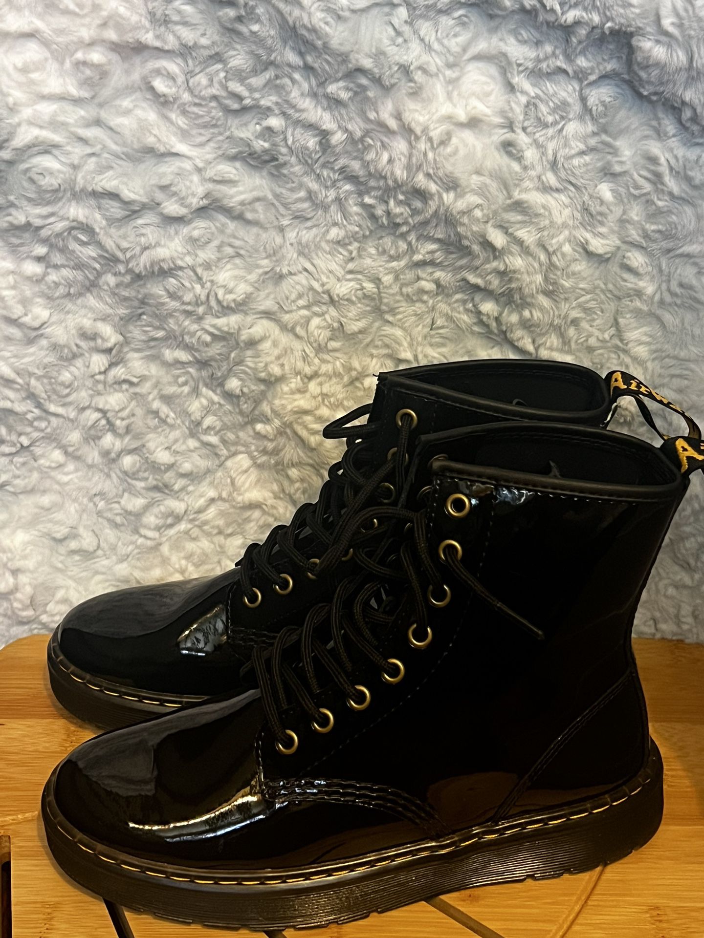 Dr. Martens Zavala Casual Combat boot.  Size US7 M  Leather upper, Lug-style rubber outsole.