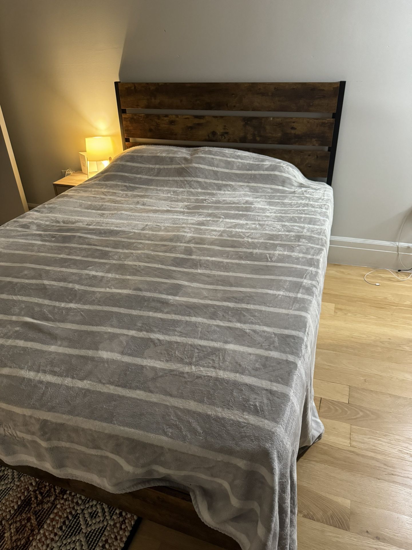 Bed Frame & Mattress - Full Size