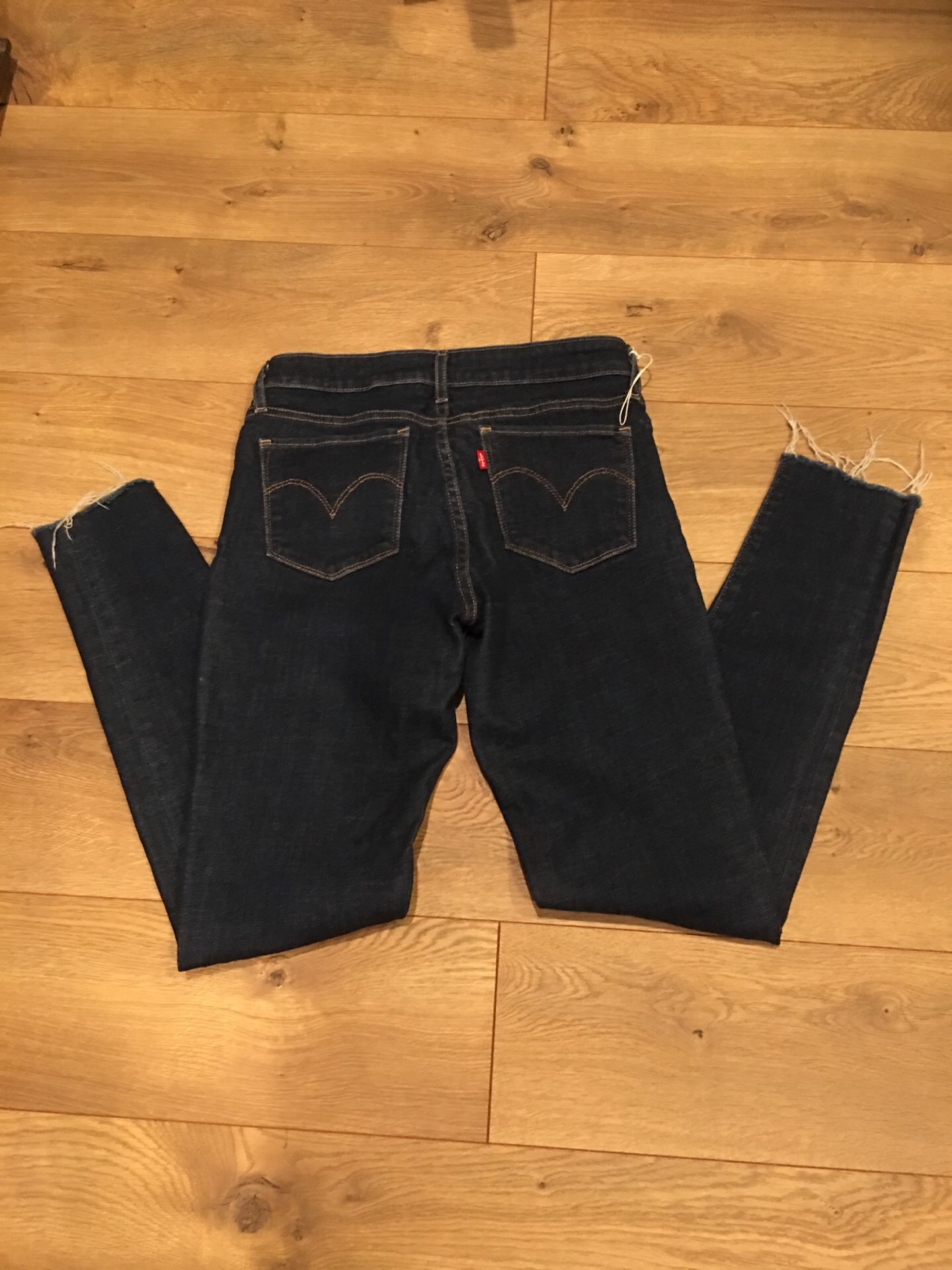 LEVIS SIZE 27