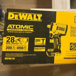 Dewalt DCF921 Impact Wrench 1/2