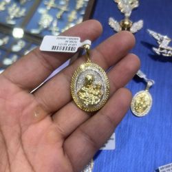 14kt Gold Diamond Virgin Mary Pendant 