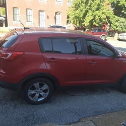 Clean https://offerup.com/redirect/?o=VGl0bGUuS2lh Sportage 2012 AWD LX I have some spare parts that can be replaced by you I don't have free time