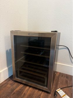 Whirlpool 25 Bottle/ Wine Fridge