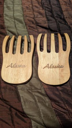 Alaska Wooden Bear Claws For Salad Or Pasta