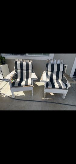 set of 2 patio chairs with cushions