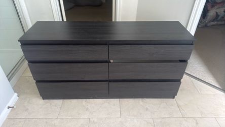 6-Drawer Wide Dresser – Black-Brown Wood Veneer
