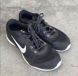 Nike Flex tr5 women’s shoes 11 wide