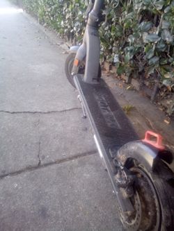 electric scooter by gotrax