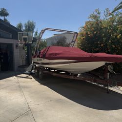 Larson 217 Boat and Trailer For Sale