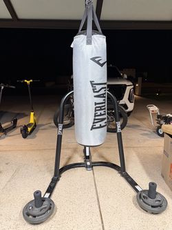 Everlast Punching Bag with Stand