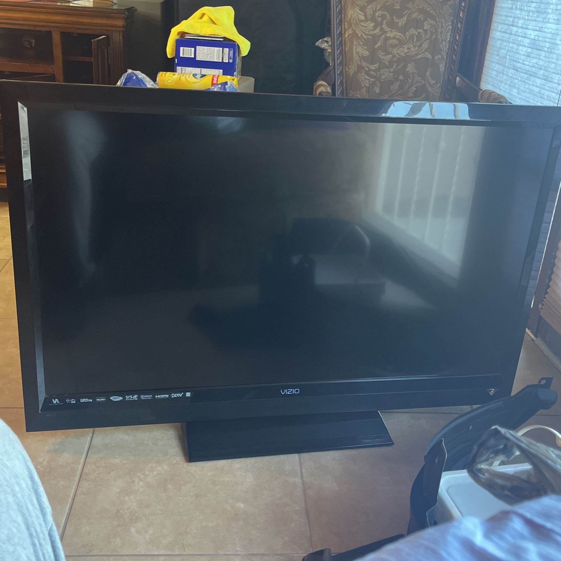 Vizio TV 45 Inches
