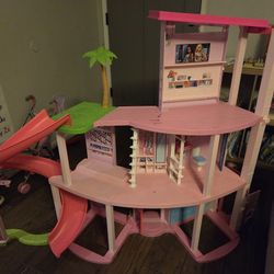 Barbie Pool Party Doll House