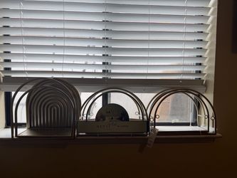 Floating shelves