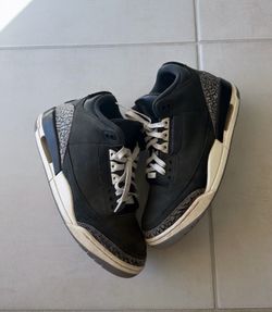 Jordan 3 off noir size 10.5