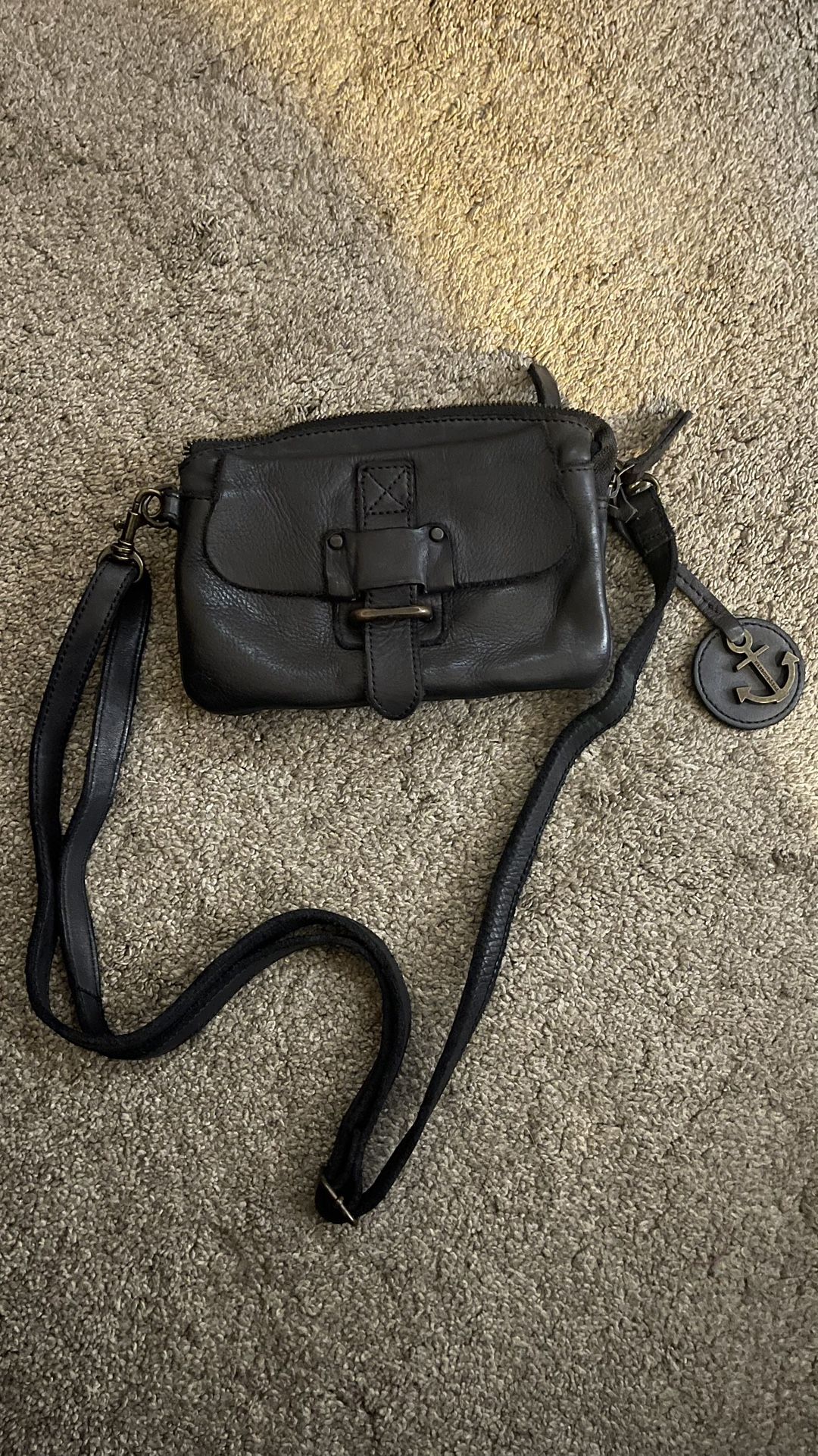 Harbor 2nd Black Leather Purse