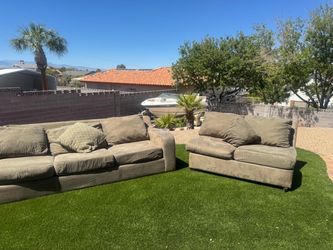 Big and comfy couch in great condition