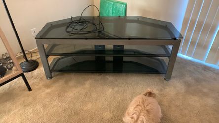 Free!! Entertainment center