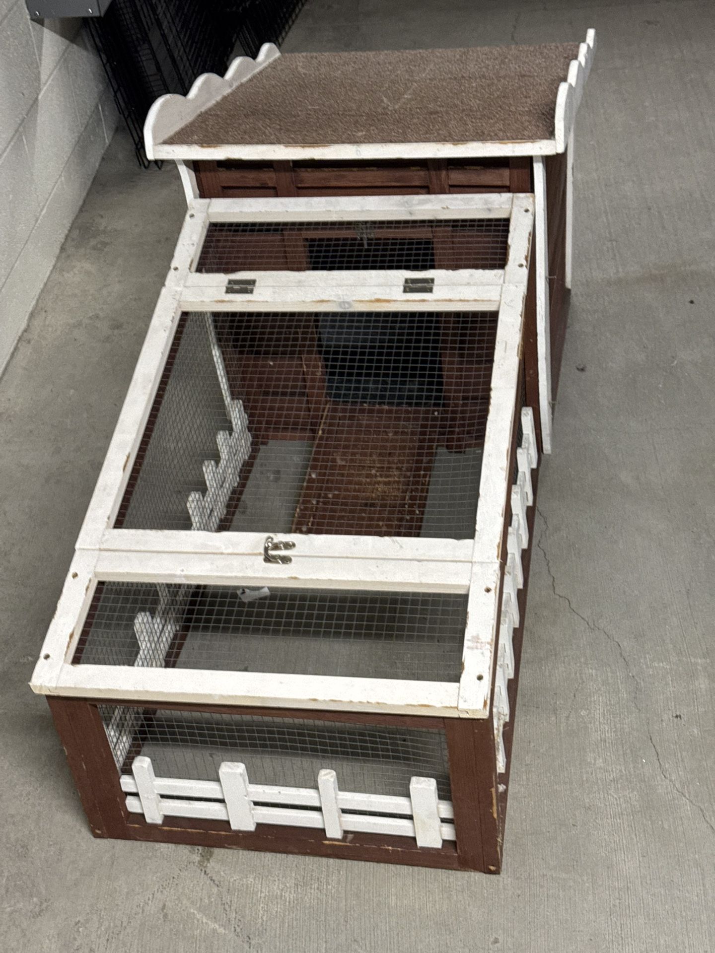 Mobile Wooden Chicken Pets House