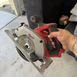 Milwaukee Circular Saw