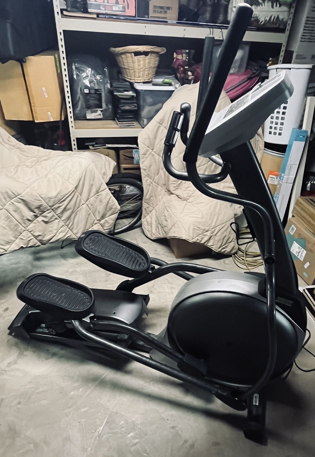 Horizon E900 Elliptical Elliptical Horizon Fitness E900