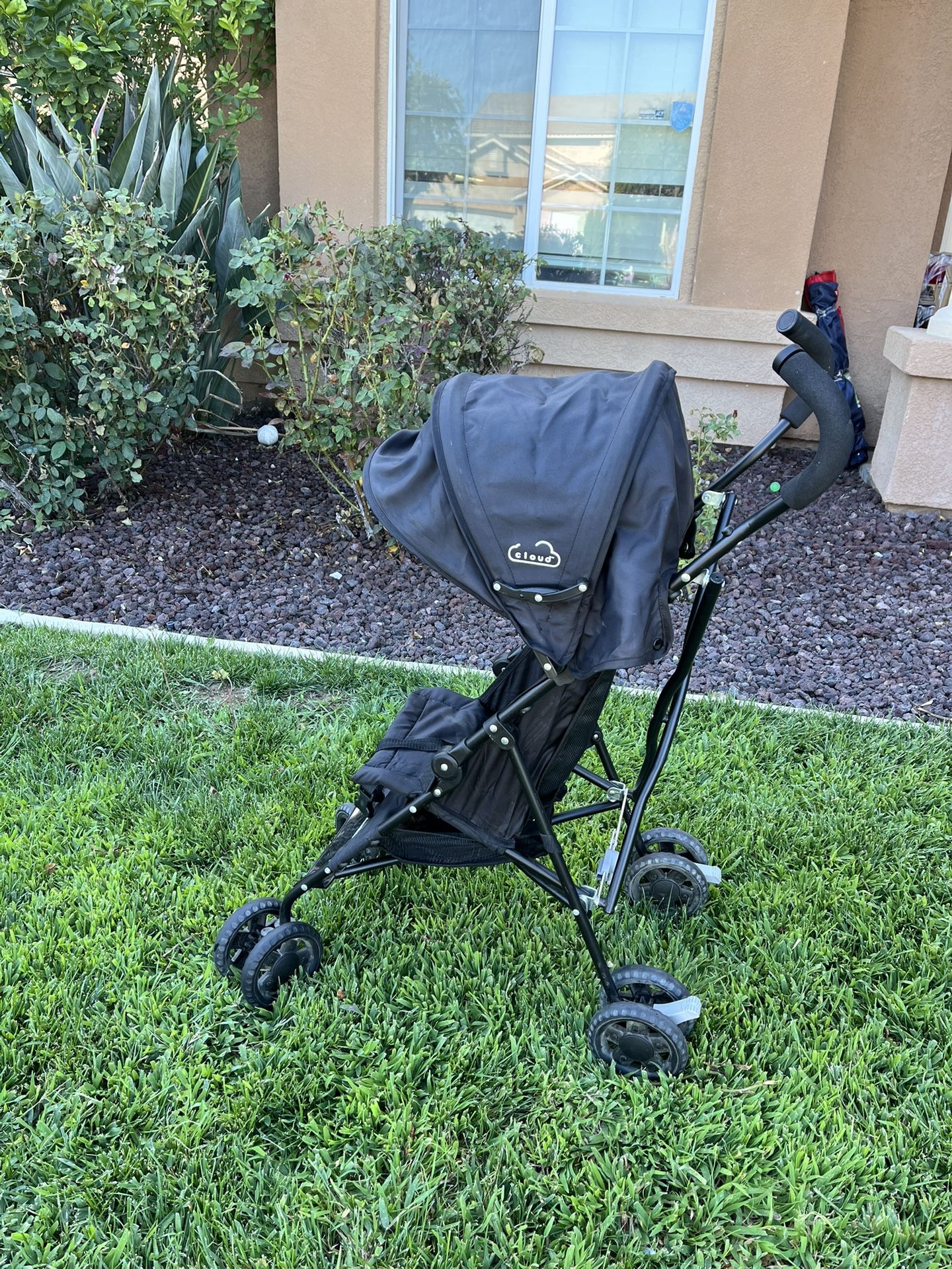 Kolcraft Cloud Umbrella Stroller
