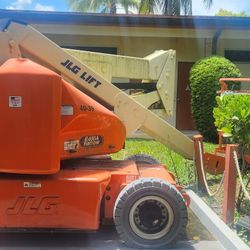 JLG LIFT E400A   BOOM LIFT LADDER 