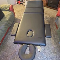 Masage Table 