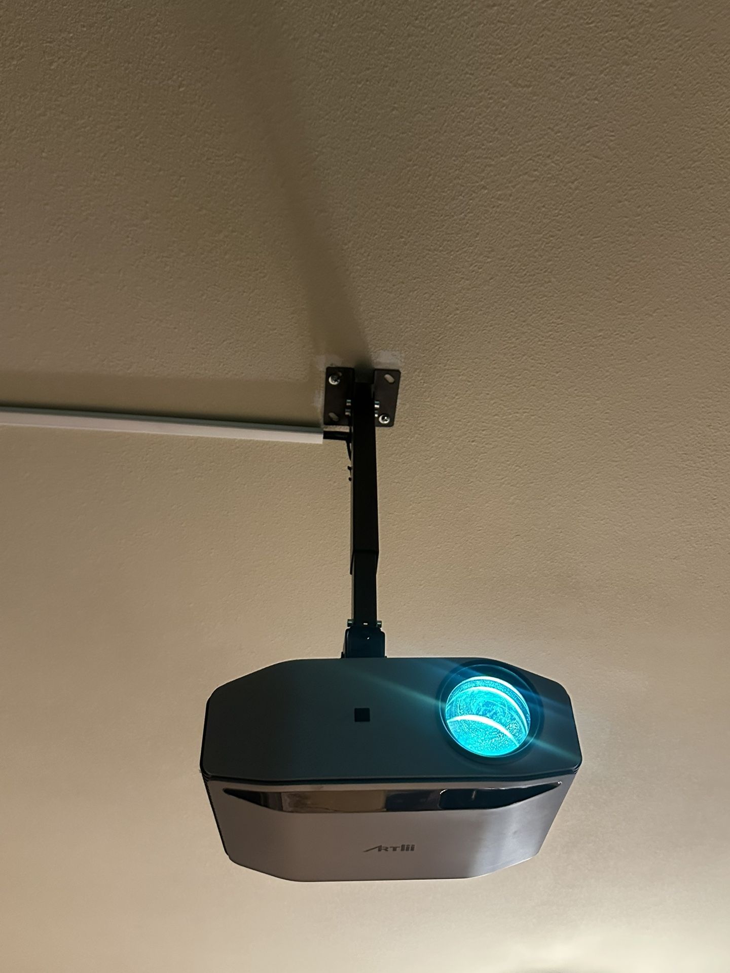 Protector With Hanging Arm.