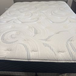 Queen Size Mattress In Box Springs