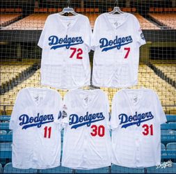 Dodgers Roki Sadaki Golden Jersey Night
