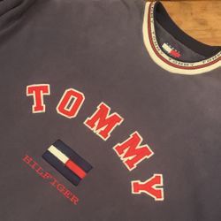 Tommy Hilfiger Logo Sweatshirt Size Large