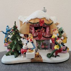 Disney Alice In Wonderland Christmas Cottage Village House Danbury Mint Classic Film Characters Statue