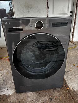 LG Washer and dryer all in one works  perfect in good condition free delivery to garage
