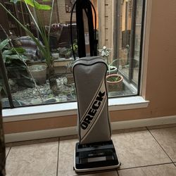 Vacuum Oreck XL