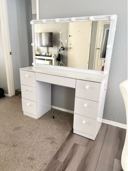 Makeup Vanity