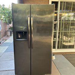 Frigidaire Refrigerator