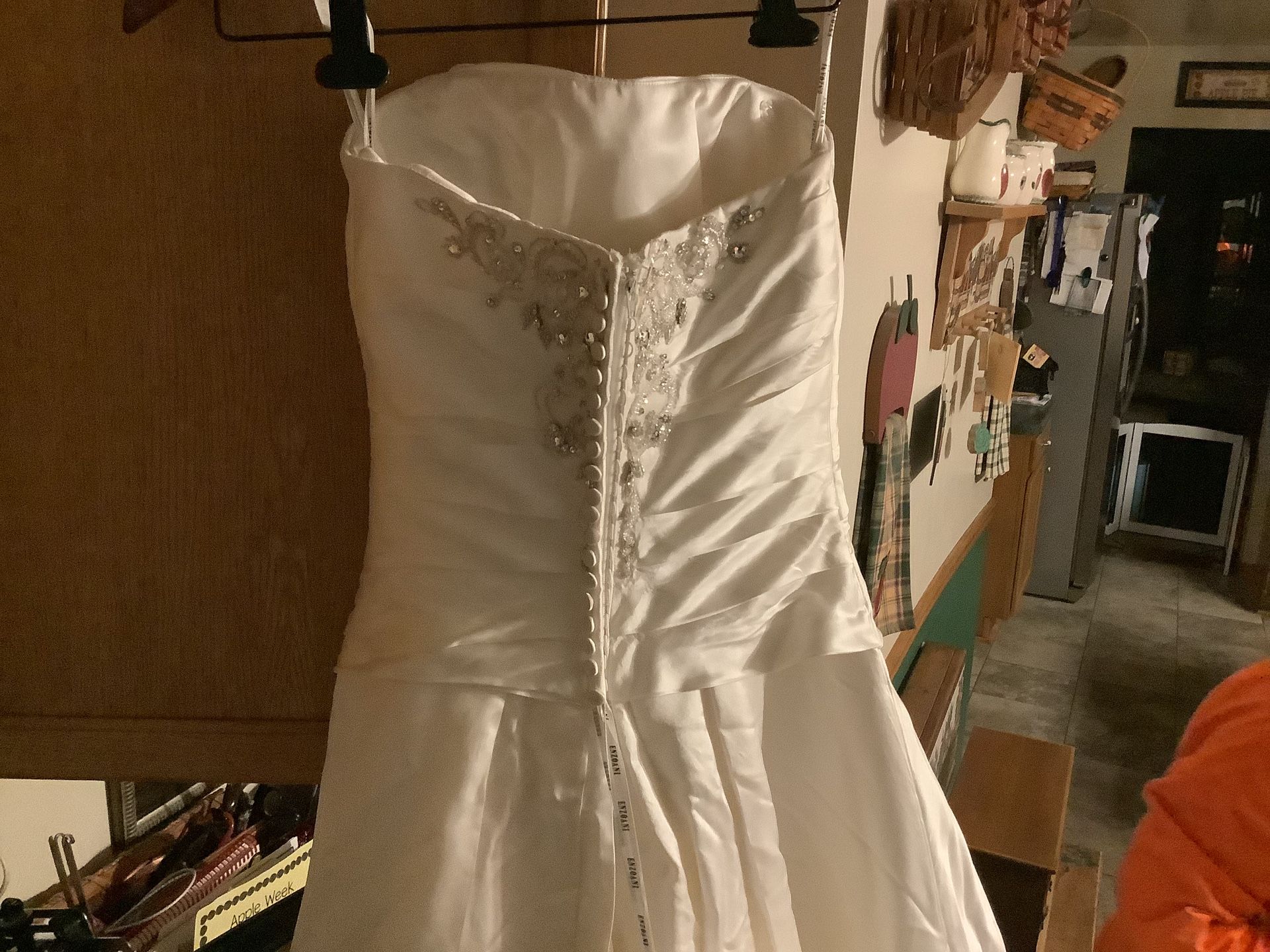 WEDDING DRESS CONSTANTINA by Enzoani size 4 Ivory color with train, beautiful sequence pattern Purchased in 2016 In wedding dress box, professionally 