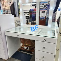 Vanity Desk And Mirror, White High Gloss Finish. New Especial Price
